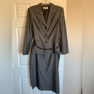 Jones Studio suit size 16.